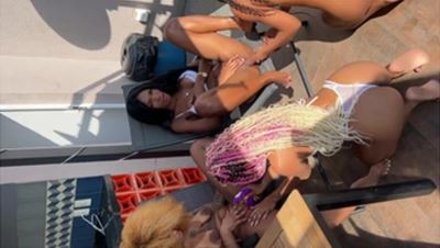 Vitoria Smith e amigas em uma orgia fazendo sexo