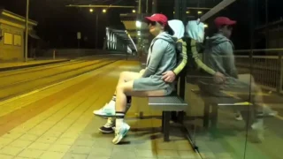Fazer amor em público na parada de ônibus