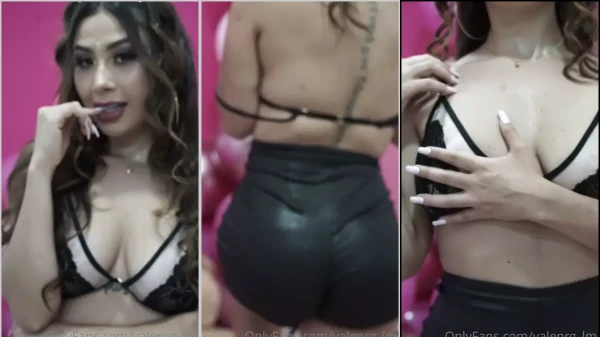 A valenfernandezrg tá causando com uns piscadinhas e mandando beijinhos!