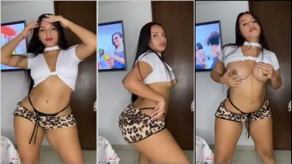 Dani Tirado, uma gostosa com um bundão de dar água na boca no xxx!