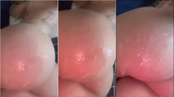 Vídeo da Reed com o bundão todo cheio de prazer