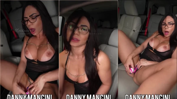 Musa fitness Danny Mancini se divertindo no grelhado da pepeca